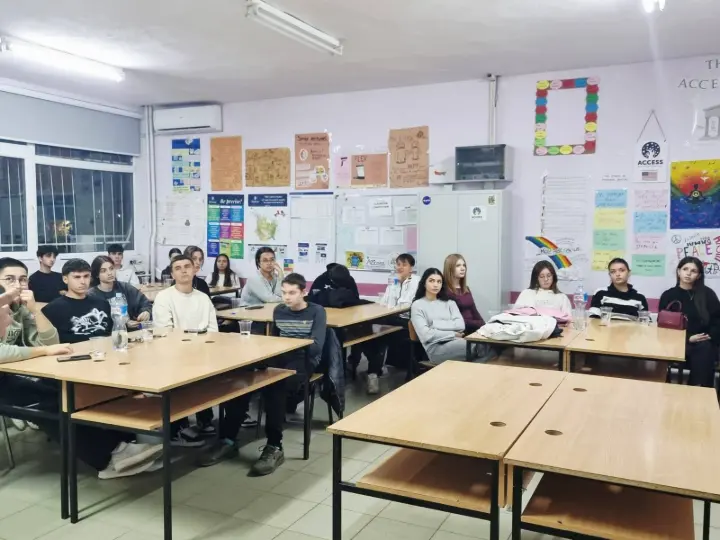 Siguria dixhitale dhe IA për nxënës në katër qytete